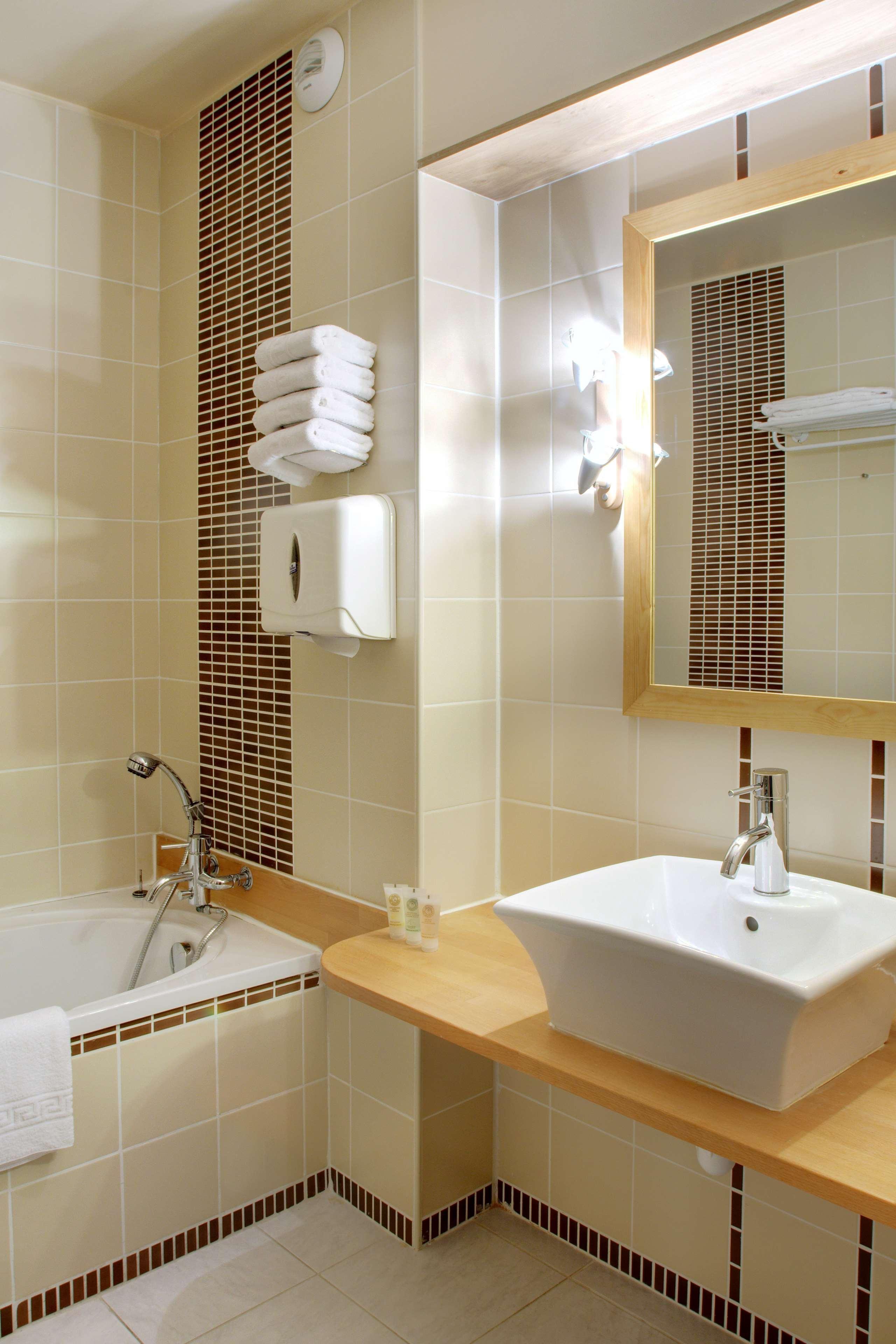 Western Golf D'albon Hotel