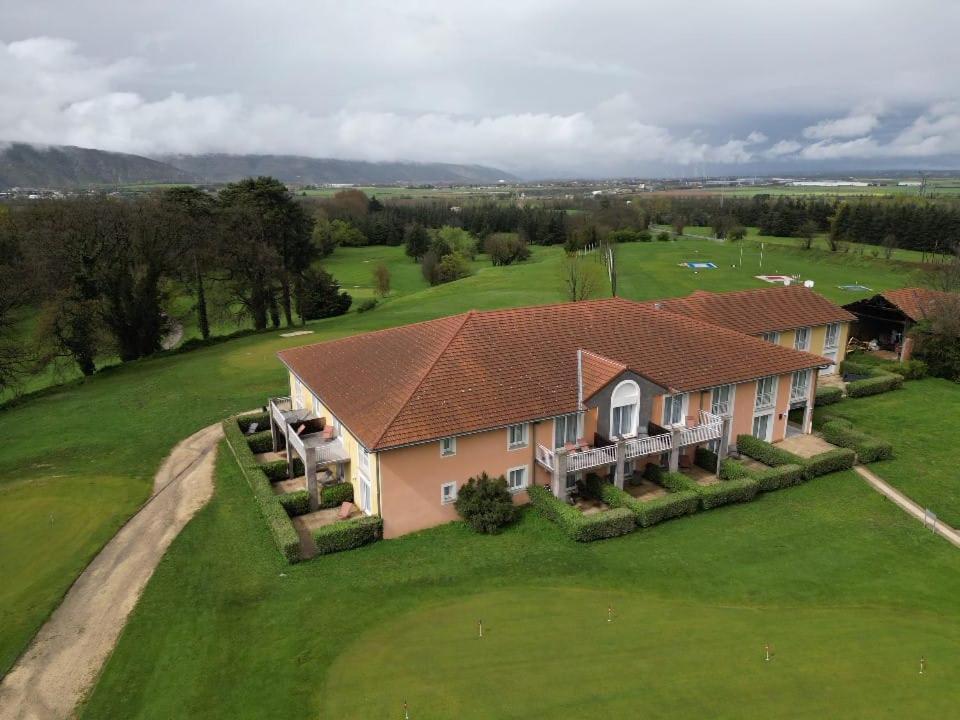 Western Golf D'albon Hotel 3*
