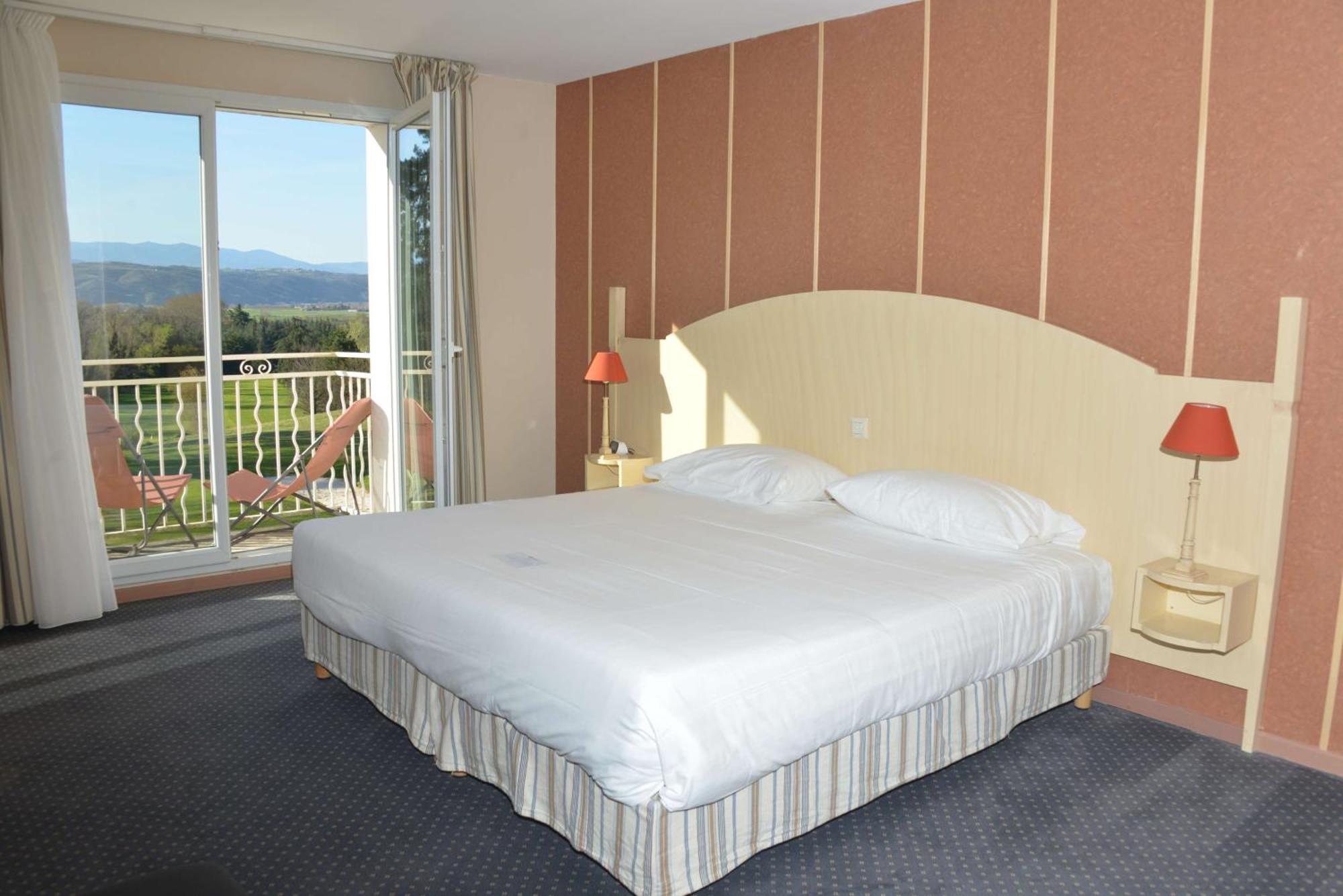 Western Golf D'albon Hotel 3*